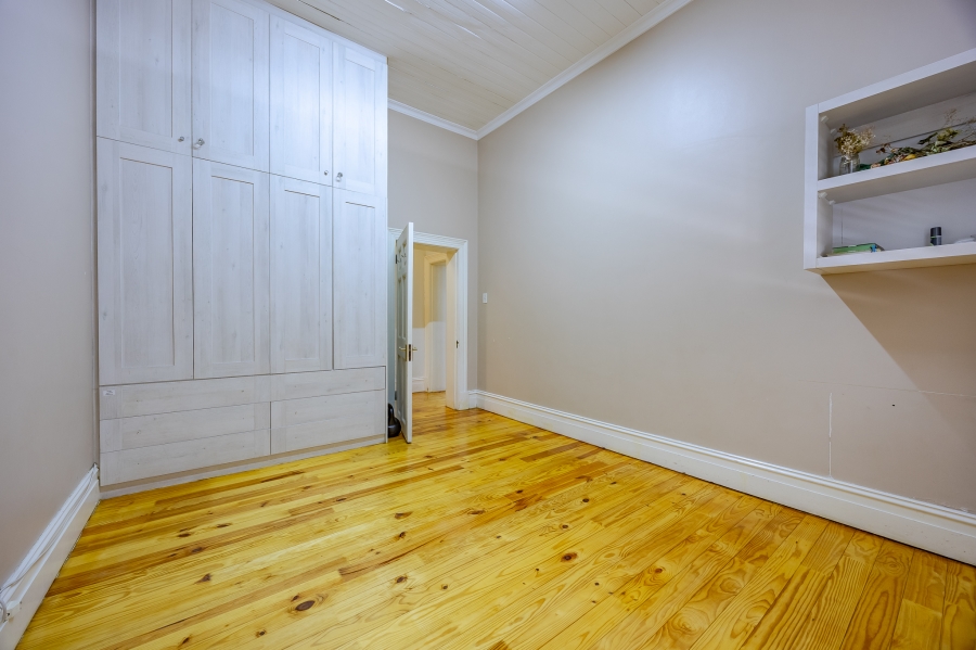 7 Bedroom Property for Sale in Wynberg Western Cape